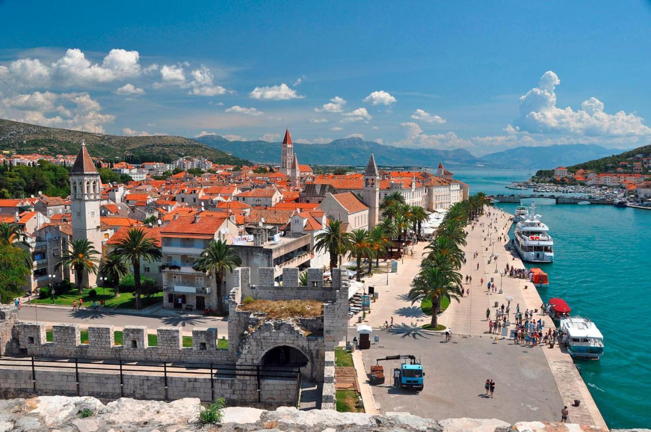 Вилла Smuketa In Trogir Haus Fuer 4 Personen Экстерьер фото