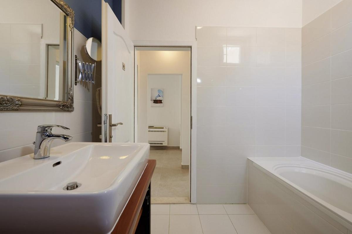 Вилла Smuketa In Trogir Haus Fuer 4 Personen Экстерьер фото